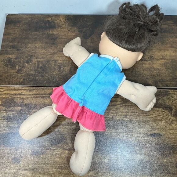 2014 OAA CABBAGE PATCH DOLL SILK HAIR BLUE EYES BROWN Curly HAIR - Picture 5 of 15